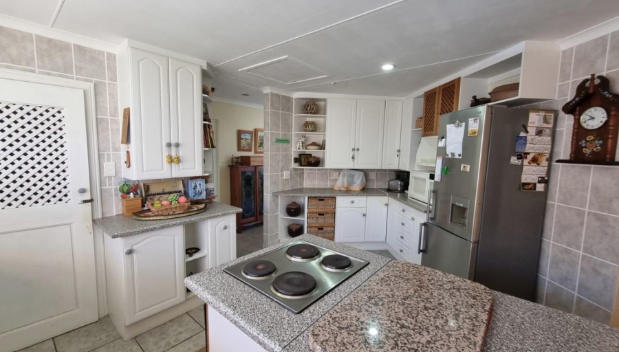 3 Bedroom Property for Sale in Stilbaai Wes Western Cape